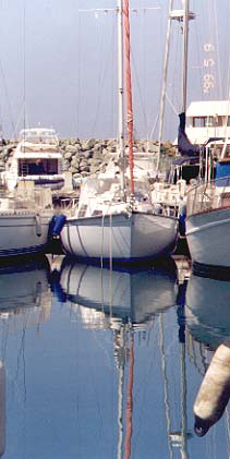 winga 30 yacht for sale in cyprus.jpg (23838 bytes)